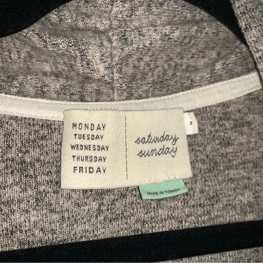 Saturday Sunday Womens Long Sleeve Cardigan Sweater Gray Sz M‎ Flowy Pockets - Picture 8 of 12